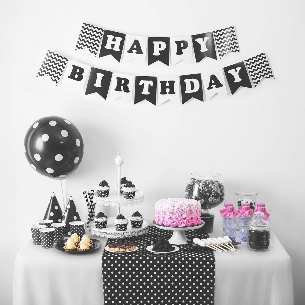 Детский день рождения в черно белом стиле