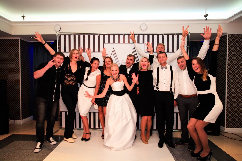 Вечеринка в стиле Блэк энд Вайт